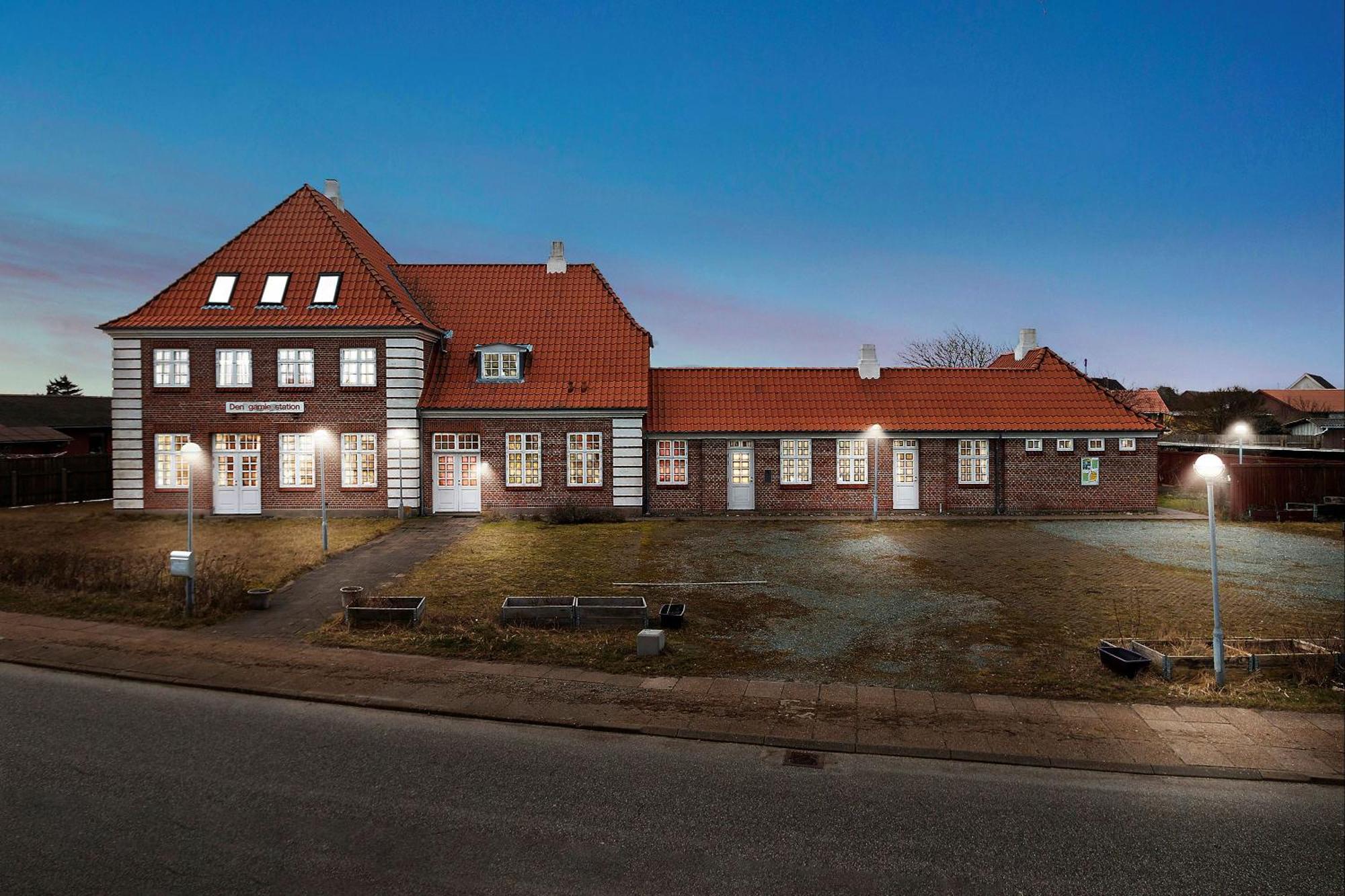 Hirtshals Gamle Station Bed & Breakfast Bagian luar foto